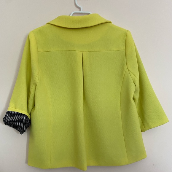 Cute neon yellow jacket with black polka dot lining - Picture 2 of 7